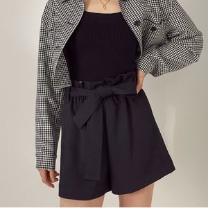 Aritzia Wilfred dressy tie shorts🖤